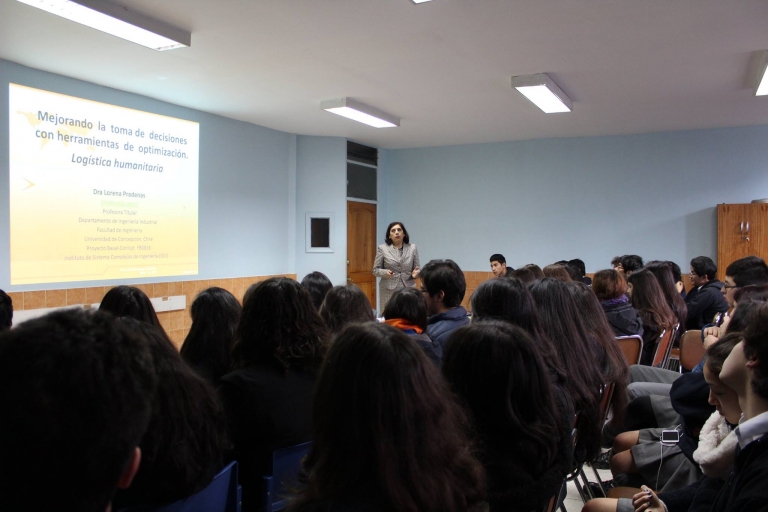 Investigadores ISCI dictan charlas InGenio en establecimientos educacionales del Gran Concepción