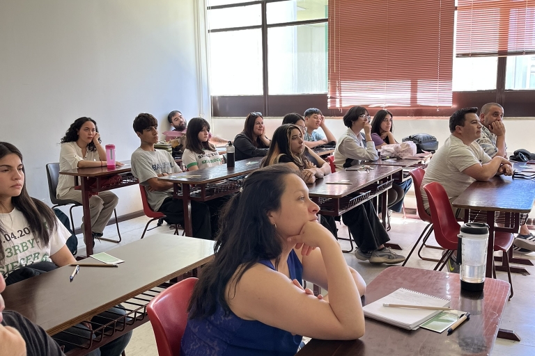 Explorando el pensamiento computacional: Taller en la Escuela de Verano UdeC 2025